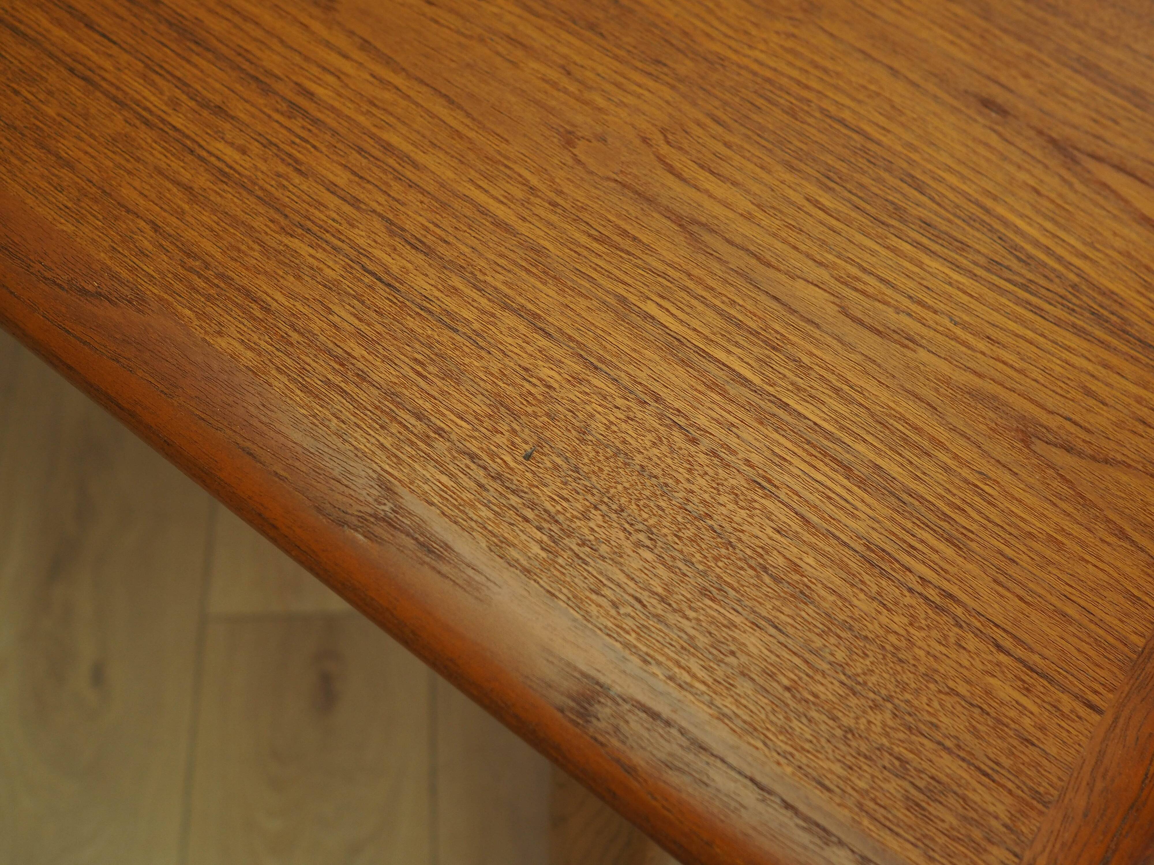Table en teck, design danois, années 1970, fabriquée au Danemark