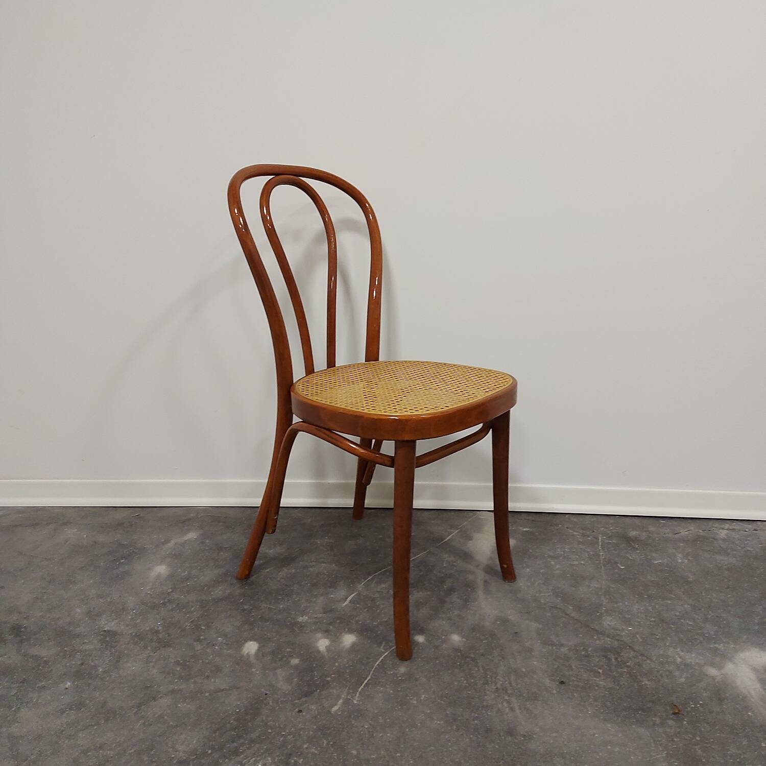 Chaise N.18 en bois courbé années 1980