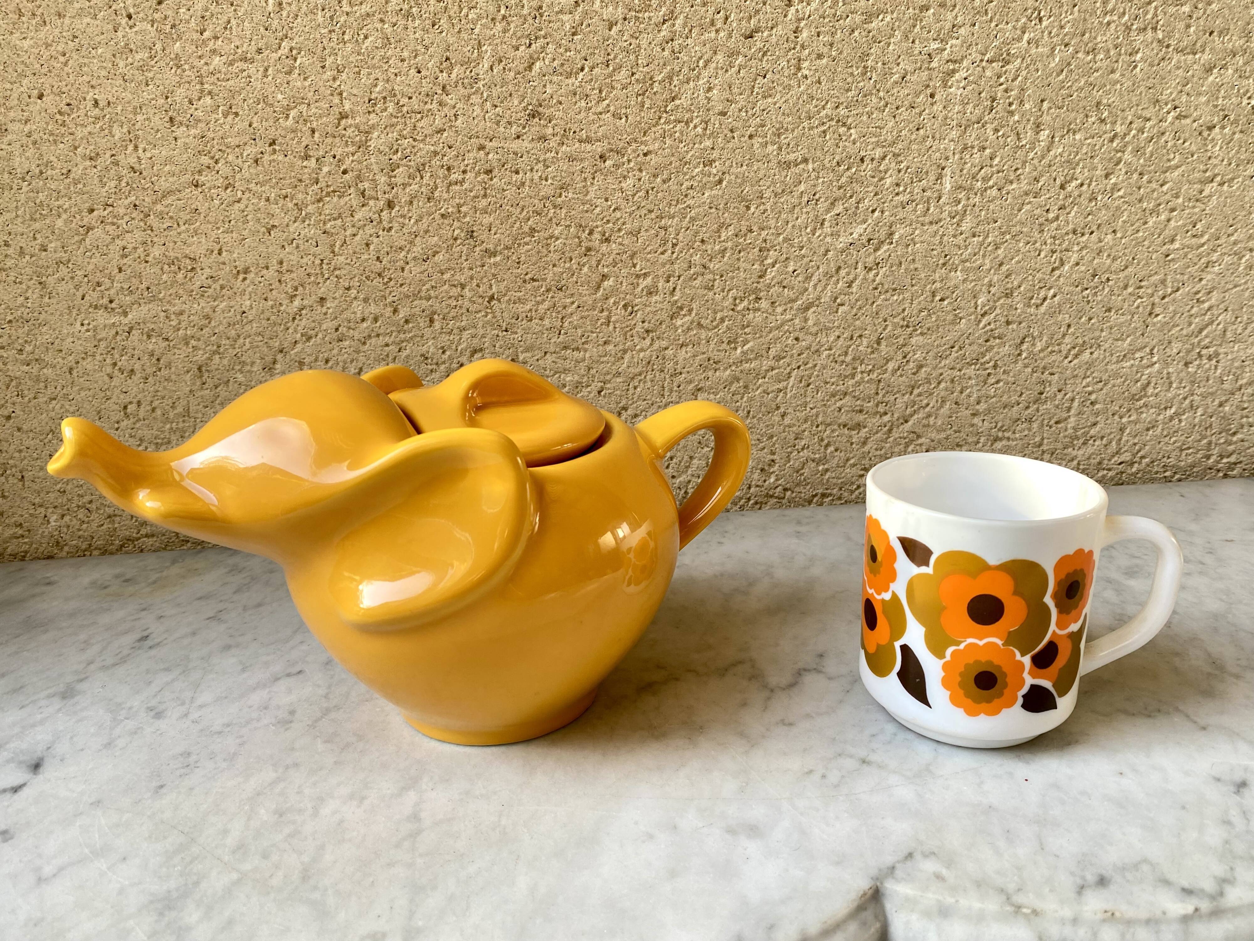 Ceramic teapot elephant original vintage design 70s