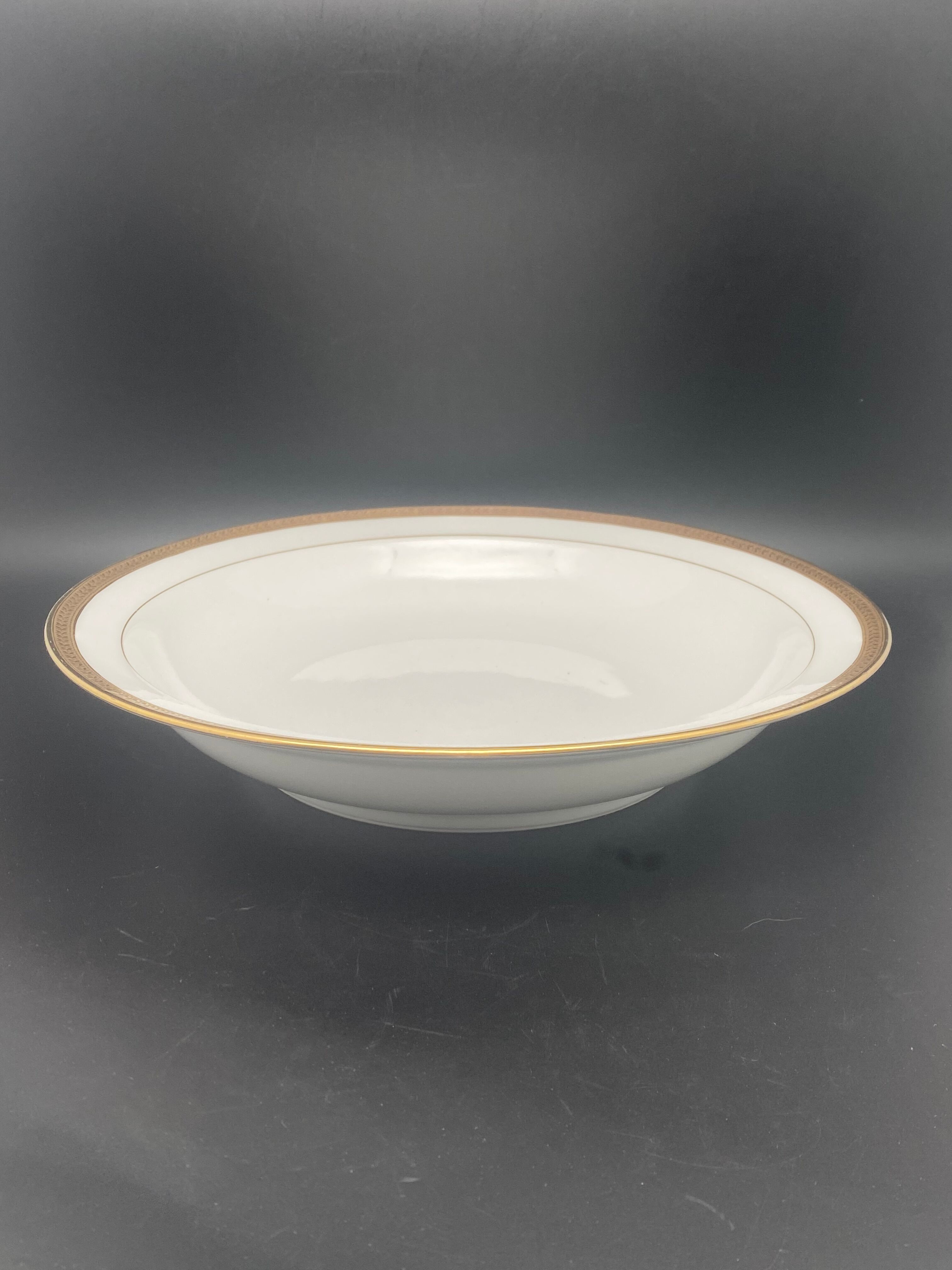 Hollow round flat limoges and gilding