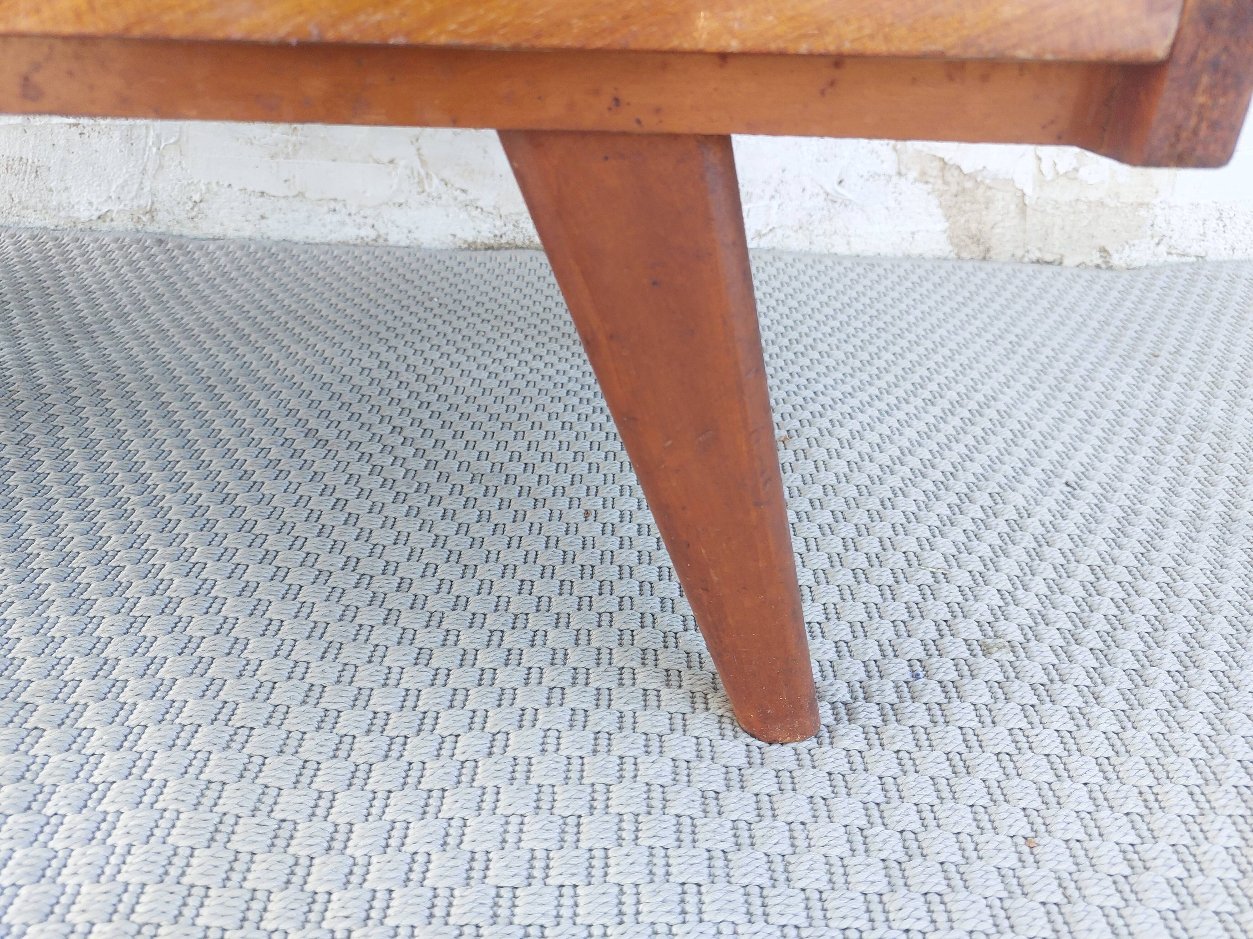 commode aux pieds compas, effet miroir, vintage