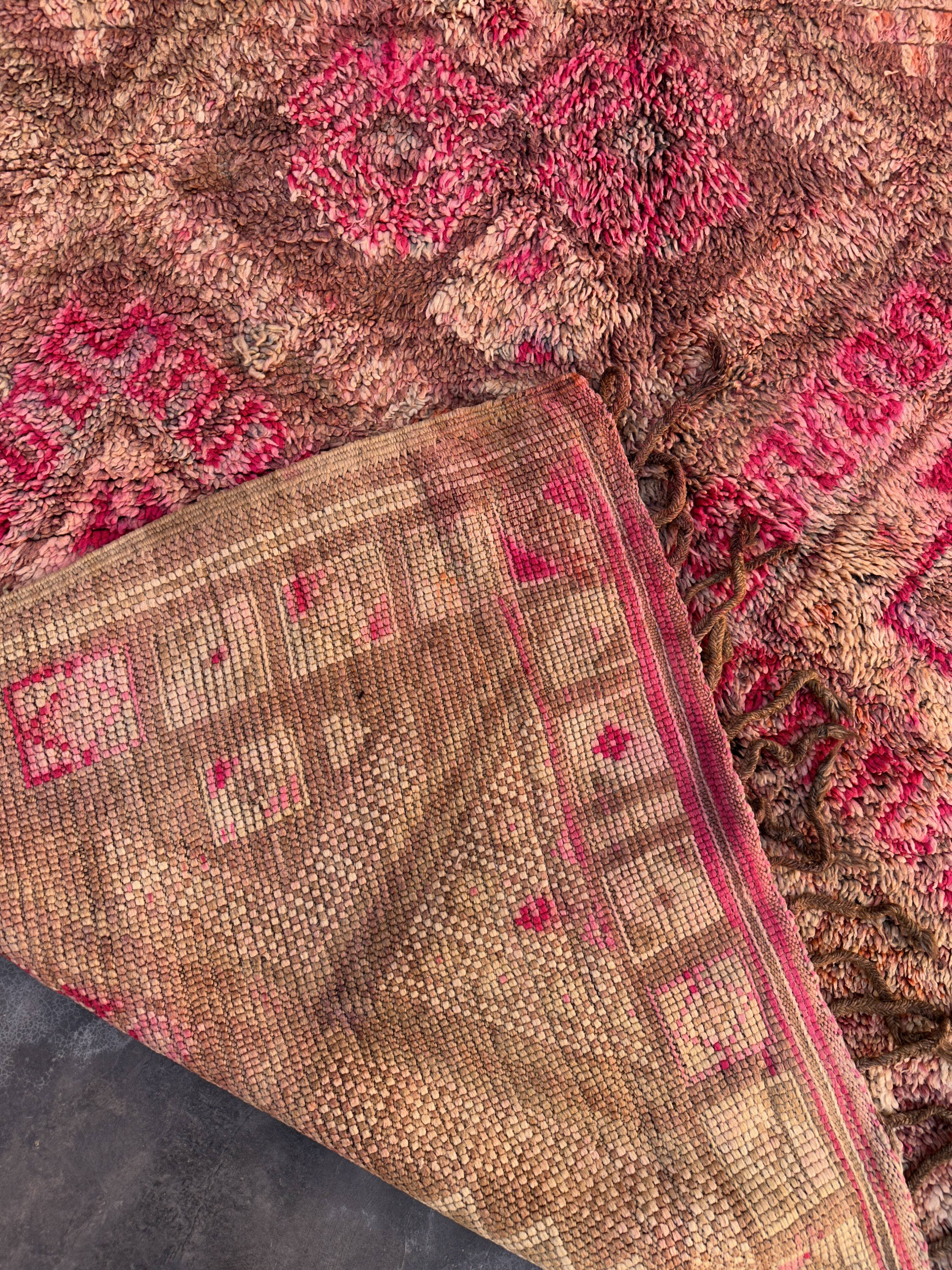 Tapis Marocain Boujad rose - 380 x 186 cm
