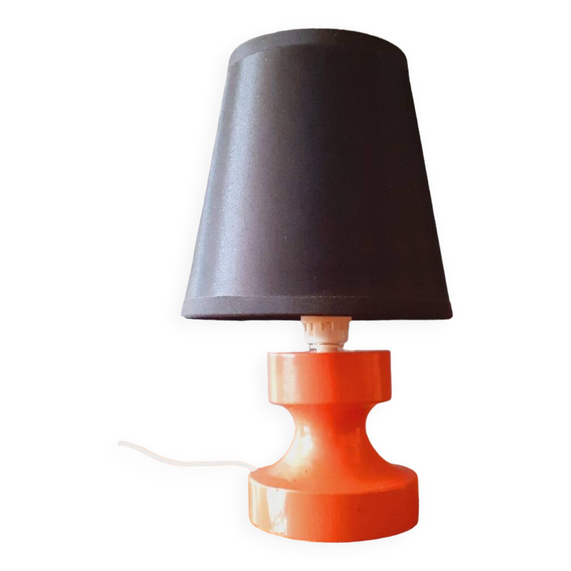 Lampe années 60/70 en bois laqué rouge/ orangée