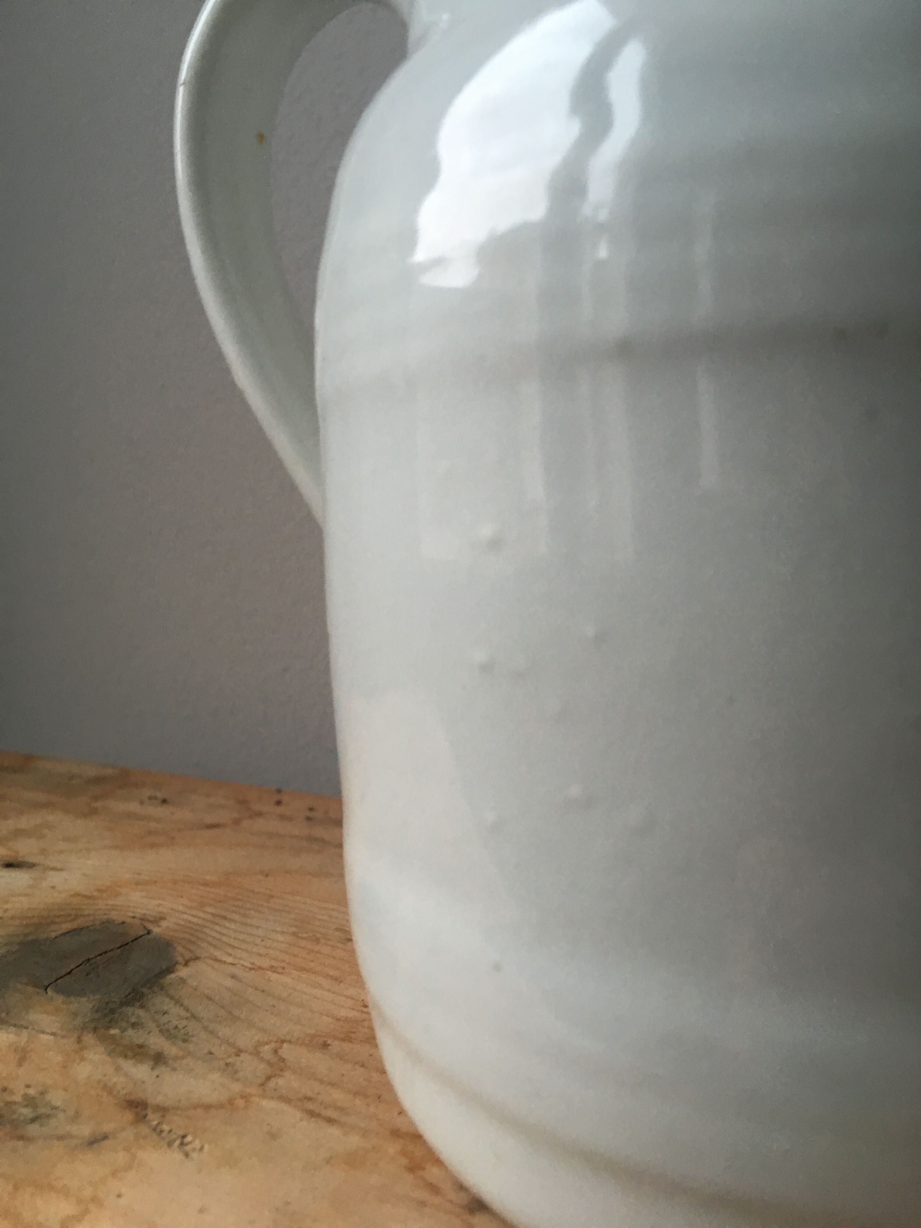 Pitcher in Grigny fire porcelain