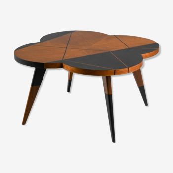 Circa clover table