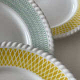 4 vintage flat plates