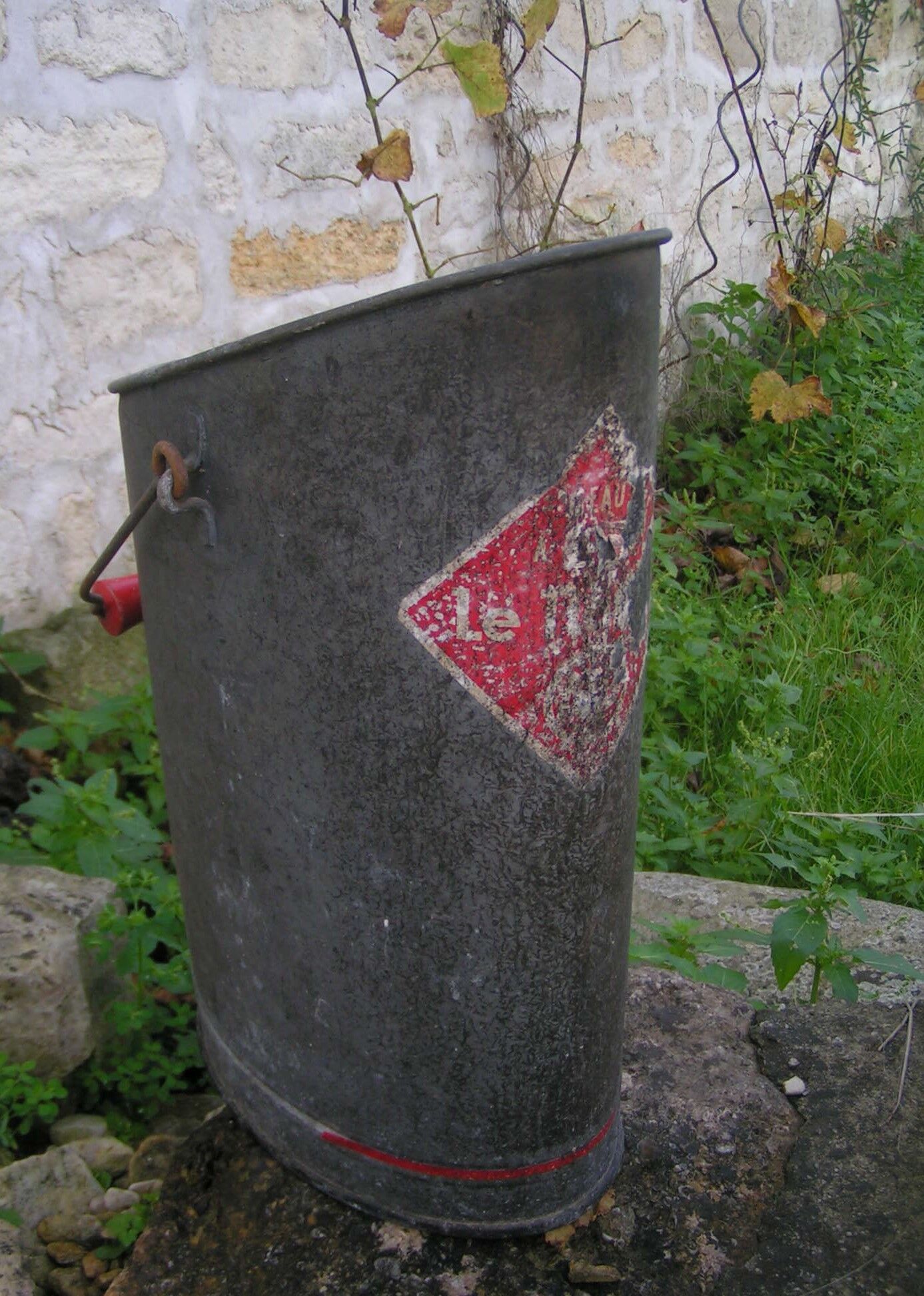 Zinc coal bucket