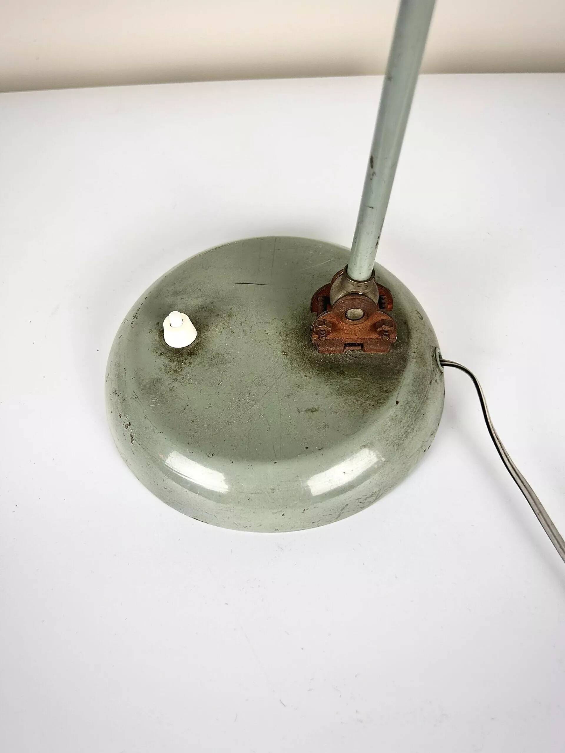 Vintage industrial lamp – green metal