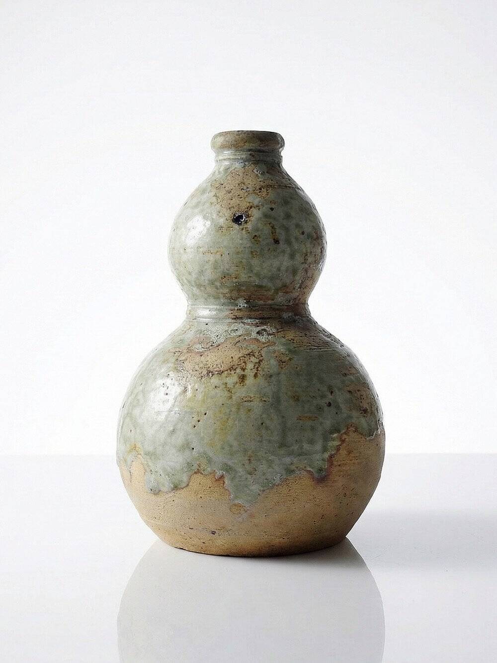 Small double sake ceramic flask from Iga, vintage/antique collection.