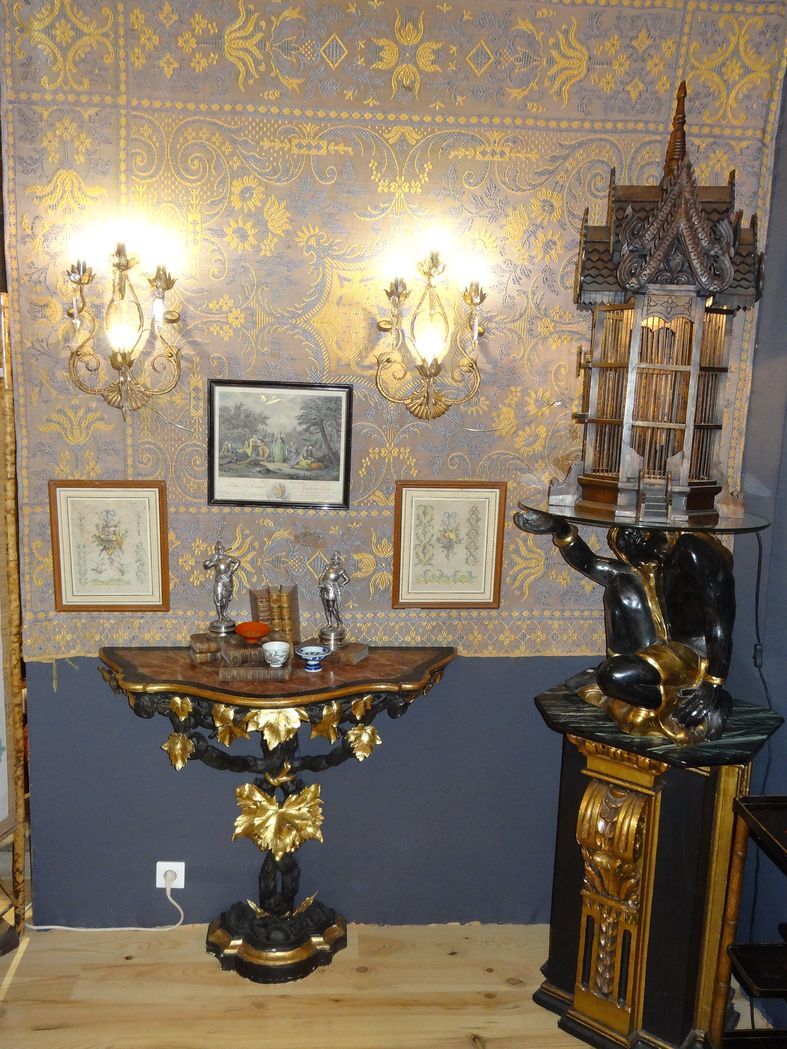 Pair of four-light gilded iron wall lamps 30 x 46 cm