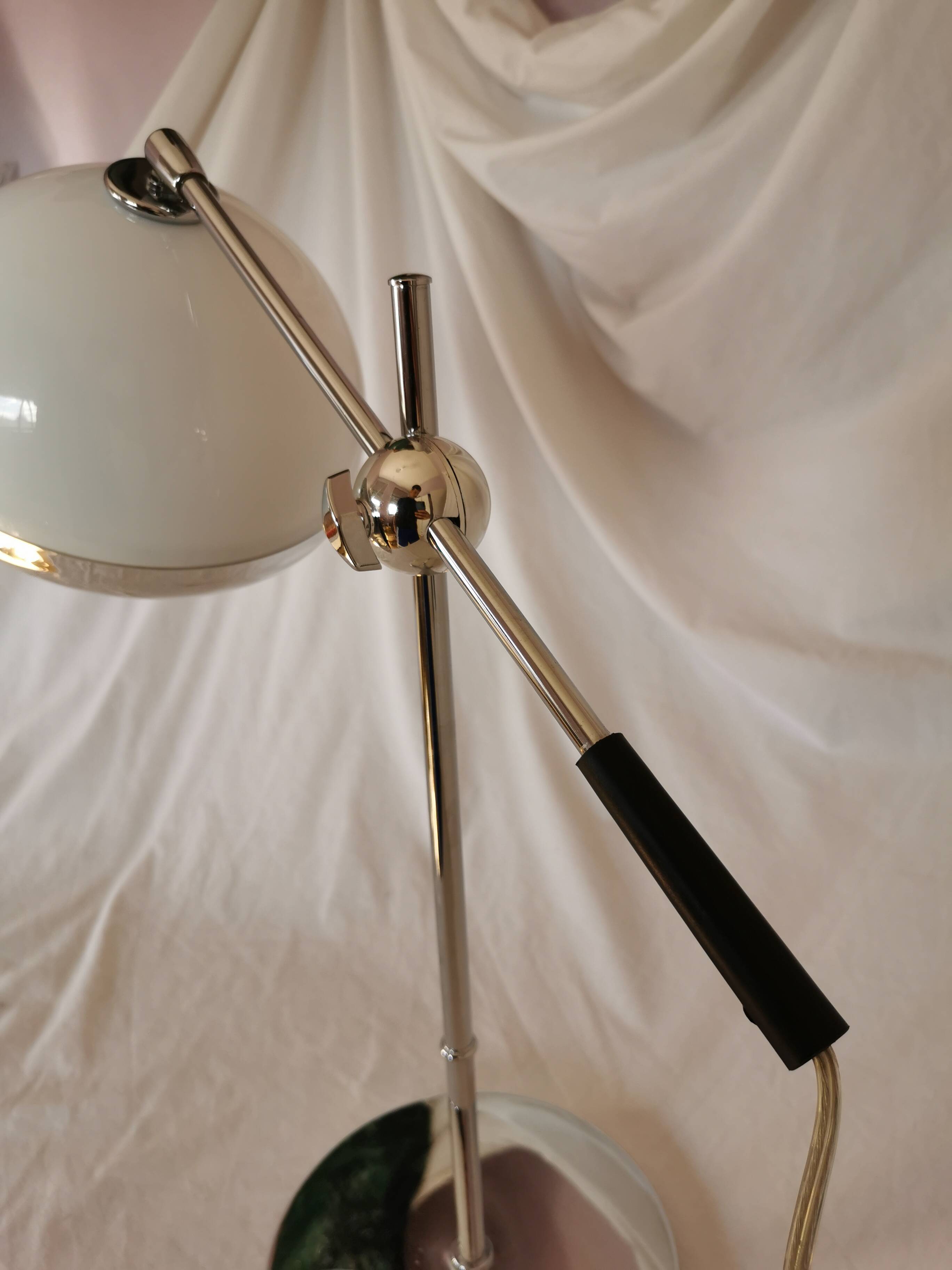 Lampe articulée, plastique et chrome, champignon, style 1970