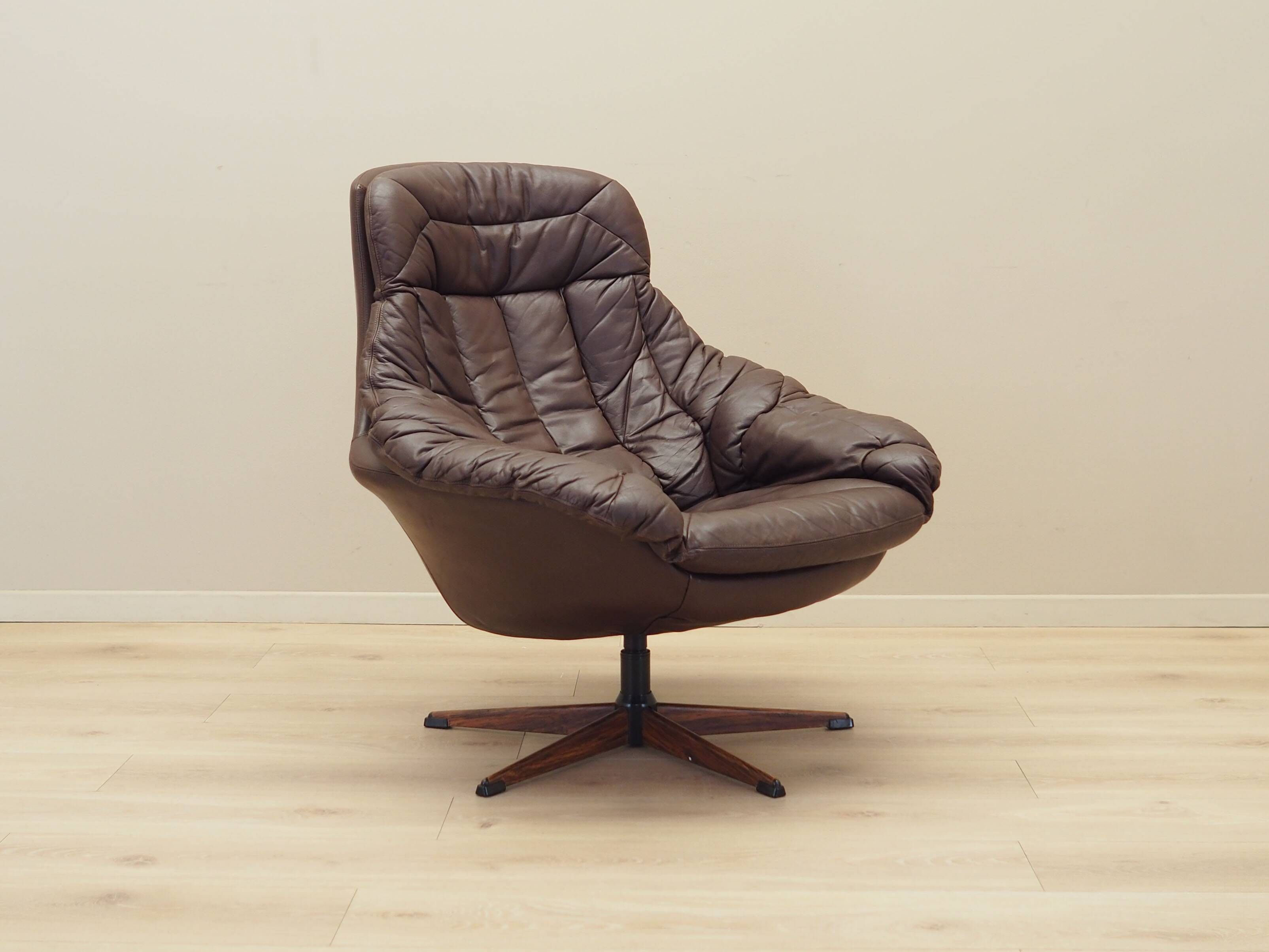 Leather swivel chair, Danish design, 1960s, designer: H.W. Klein, manufactu