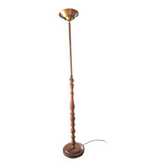 Wood and metal floor lamp, halogen type but with LED bulb, tilting lampshade.