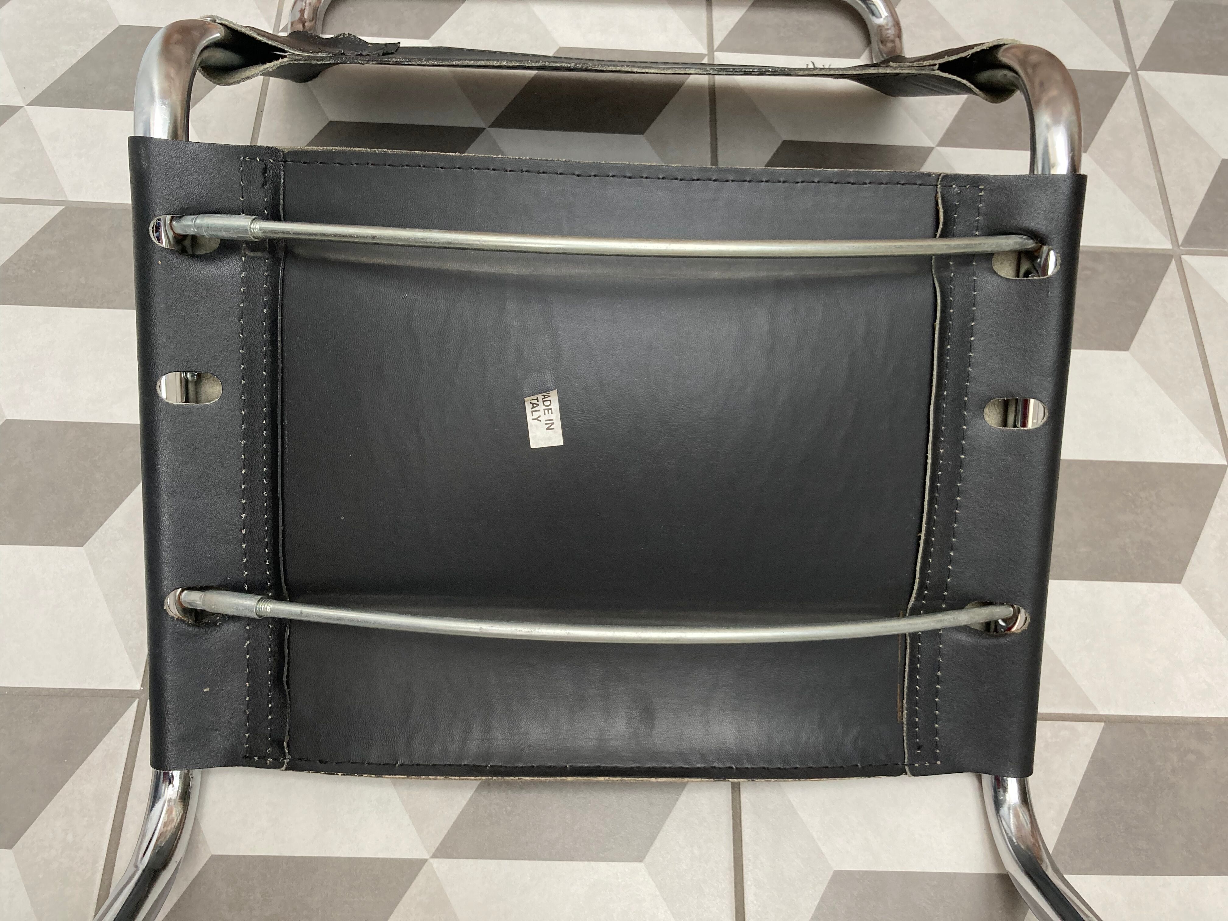 Chair B33 black leather Breuer