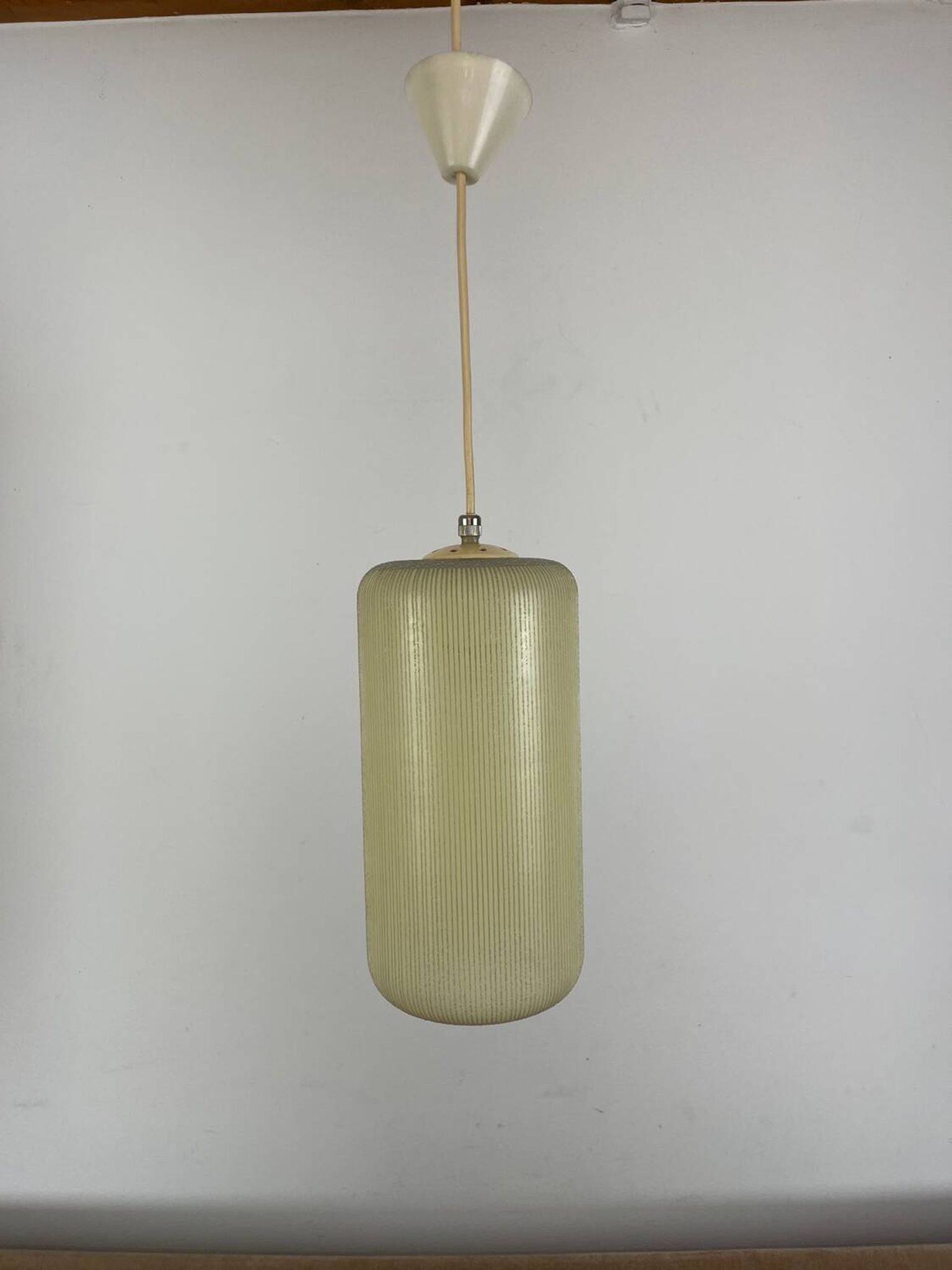 Suspension opaline vintage années 50