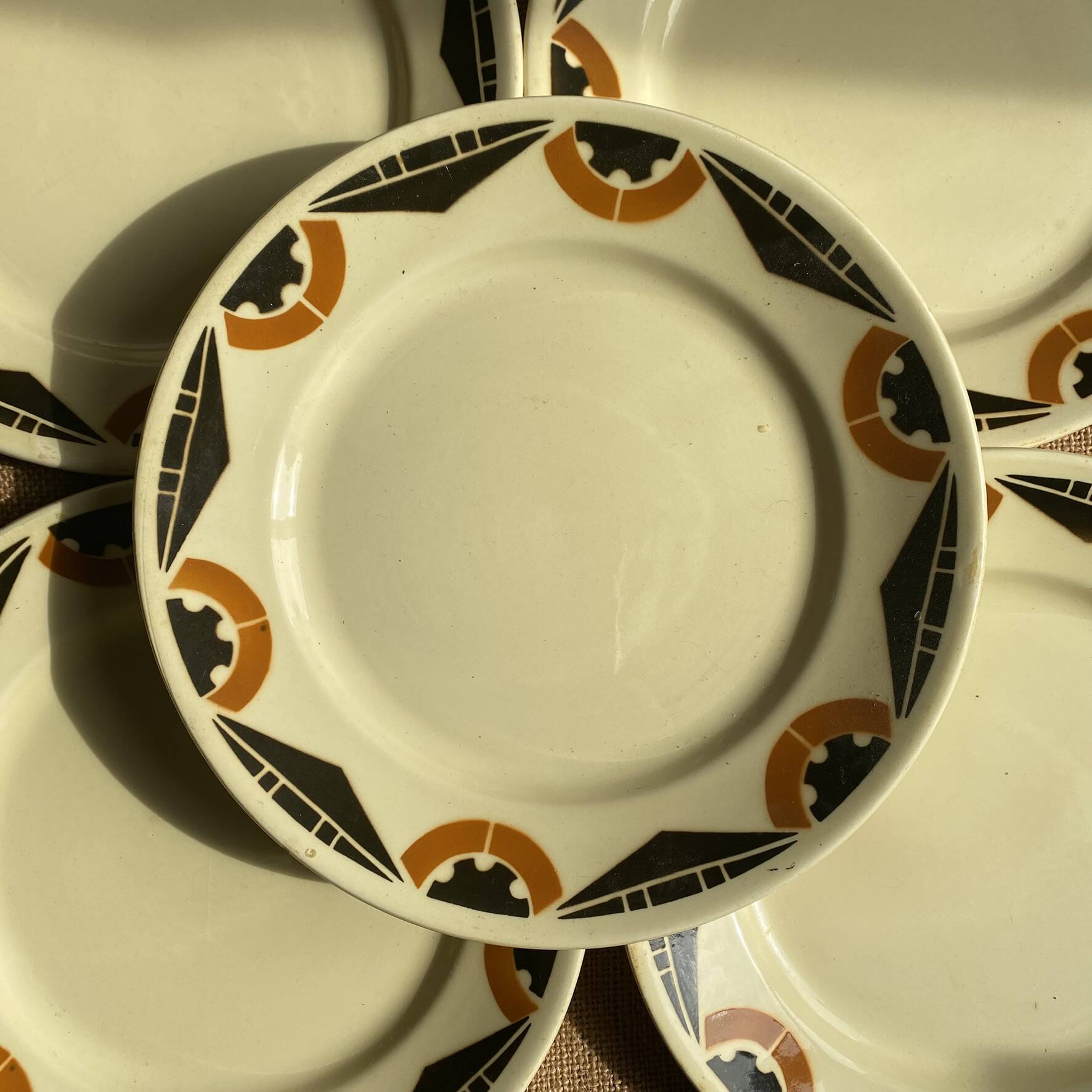 Art Deco flat plates