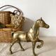 Cheval en laiton doré