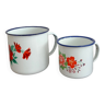 Deux tasses en tôle émaillée fleurs