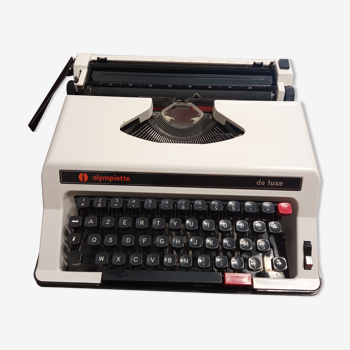 Luxury Olympiette Portable Typewriter White