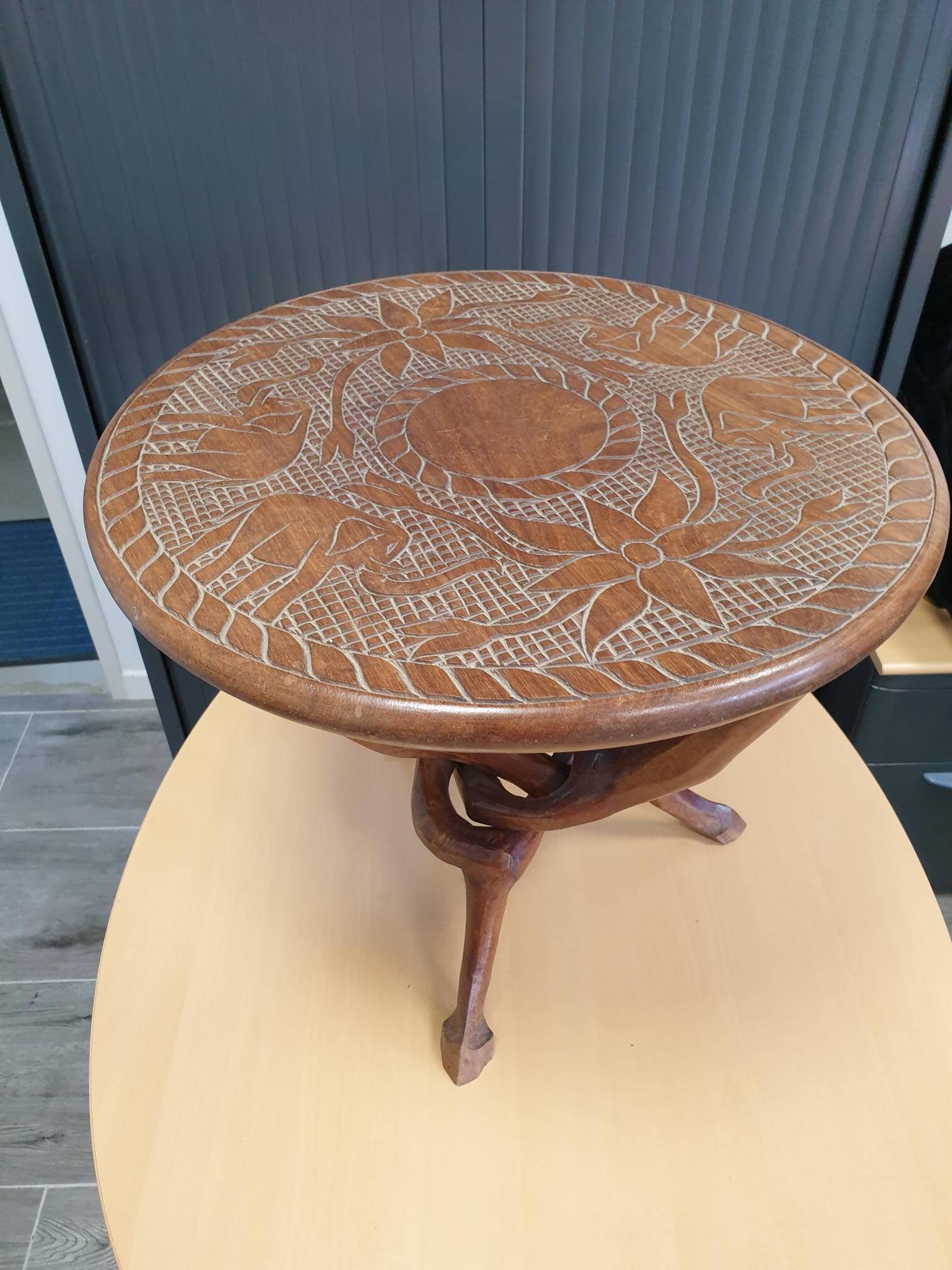 Table basse sculpter bois exotique