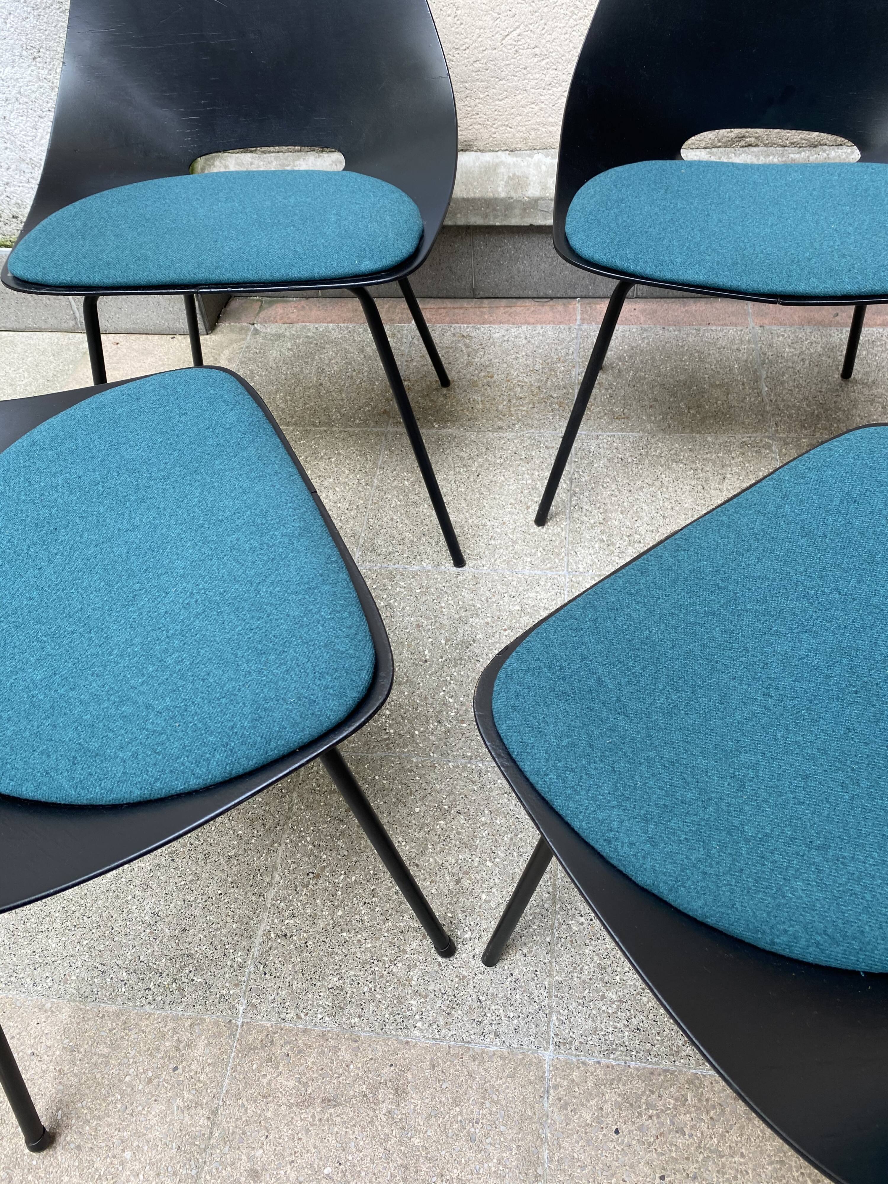 Series of 4 chair "Tonneau" by Pierre Guariche for Steiner