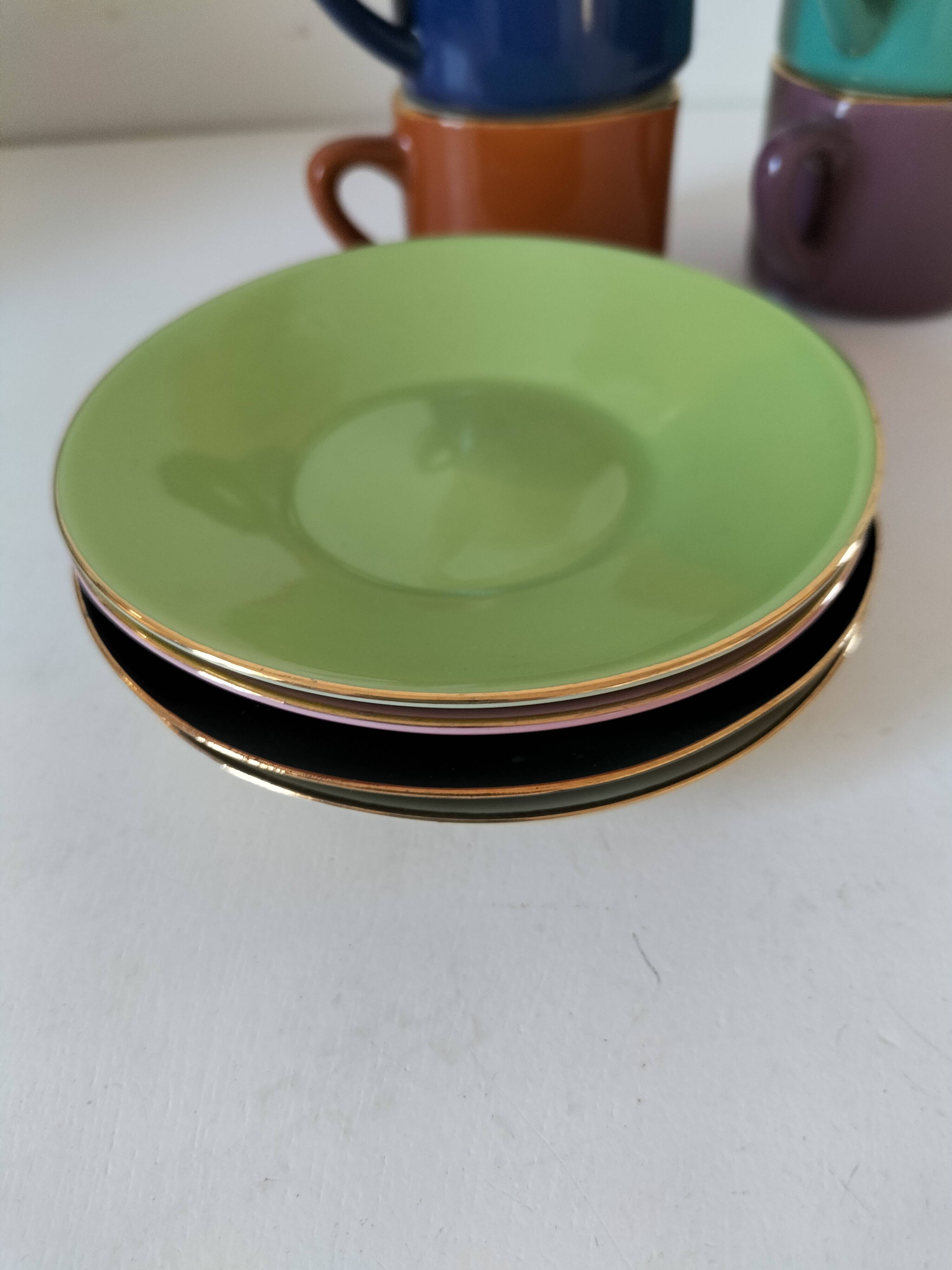 Vintage multicoloured triangular espresso set