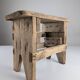 Tabouret ancien en bois, style wabi-sabi, artisanat traditionnel