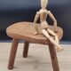Tabouret tripode brutaliste ovale