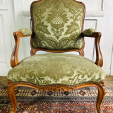 Paire de fauteuils à la reine cabriolet en velours vert style Louis XV - 19eme siècle France