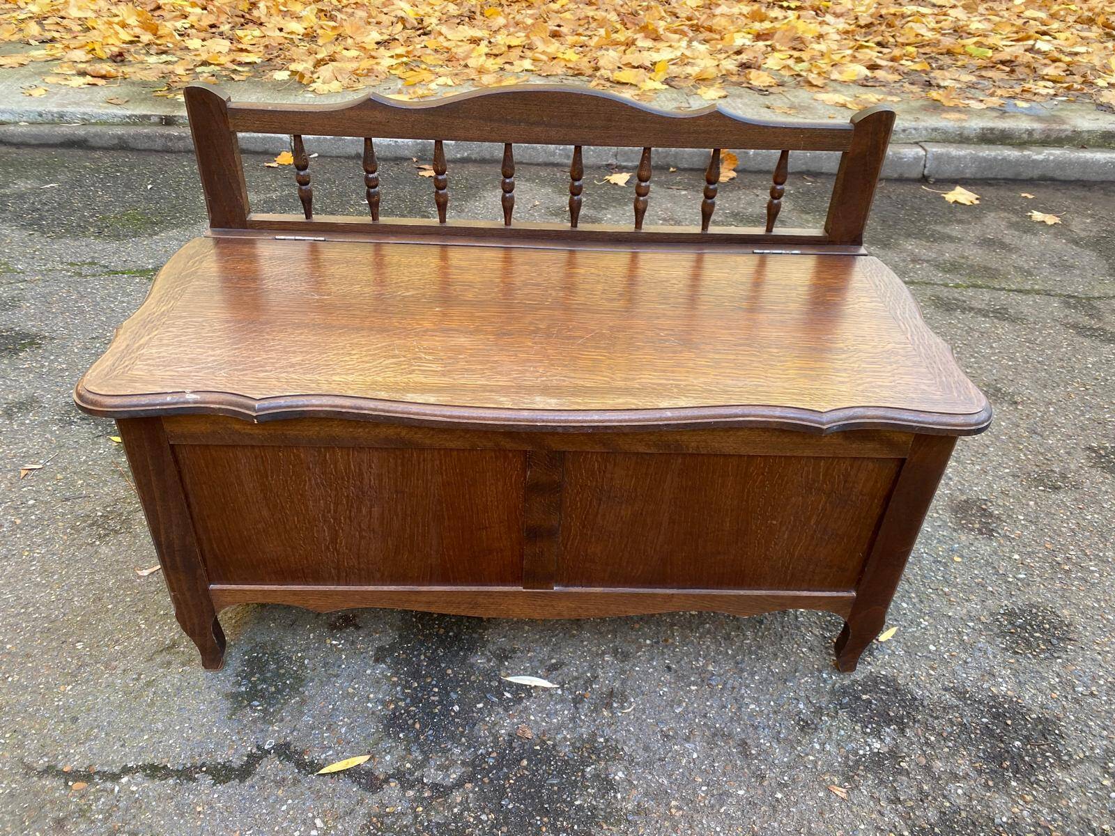 Louis XV oak storage bench from the 1950s
