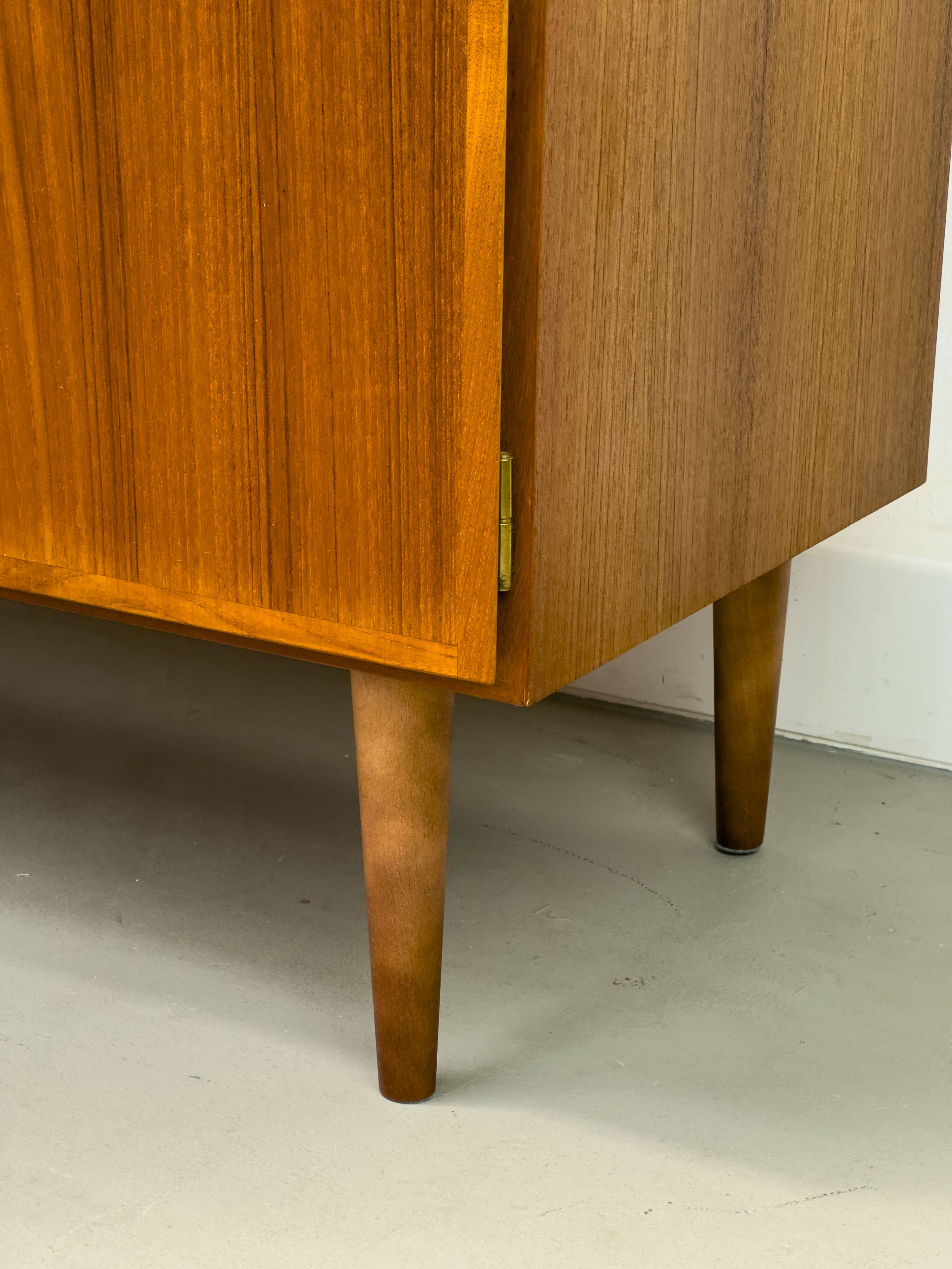 Buffet danois en teck avec tiroirs d'Omann Jun, 1970s
