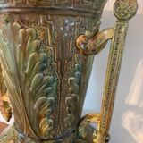 Vase amphore ancien en barbotine – Faïence décor grec antique – Signé 0E V