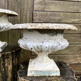 Pair of Médicis planters in cast iron