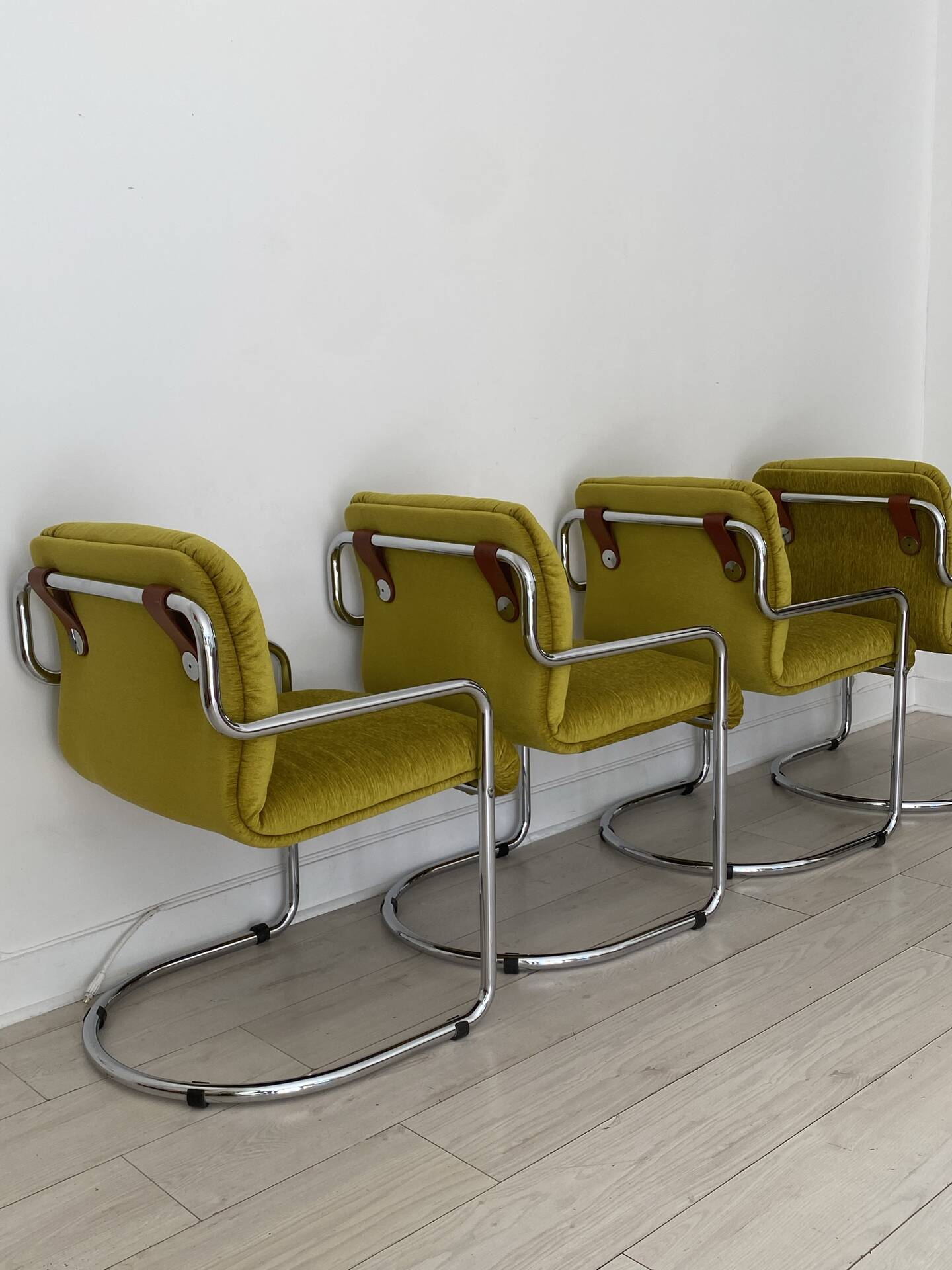 4 chairs Guido Faleschini l4Mariani Italy 1970