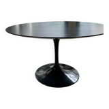 Saarinen table
