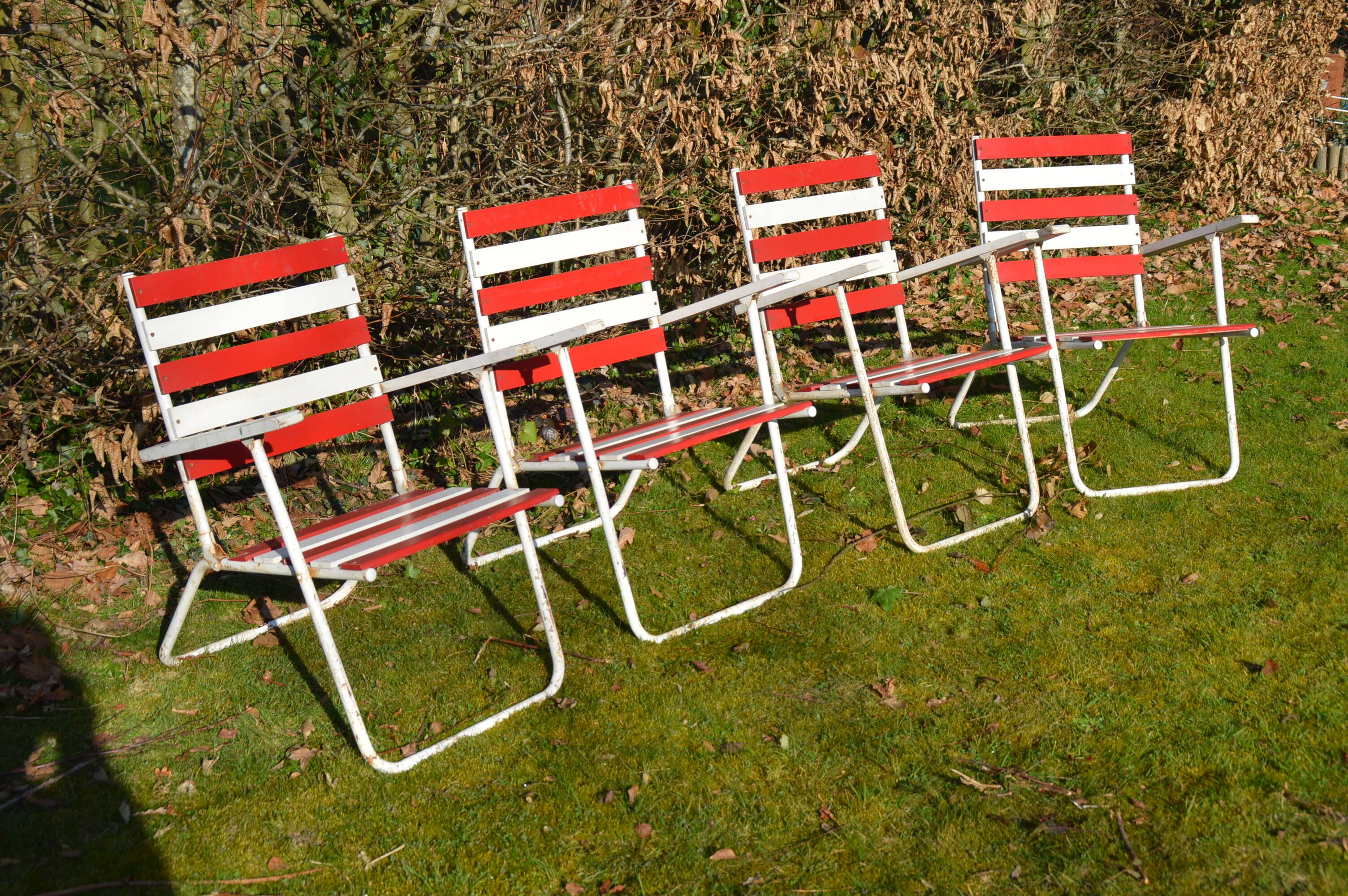 4 Rénolux garden chairs