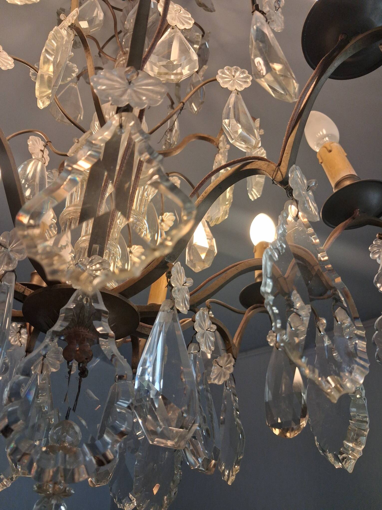 Bronze and crystal chandelier with 9 lights