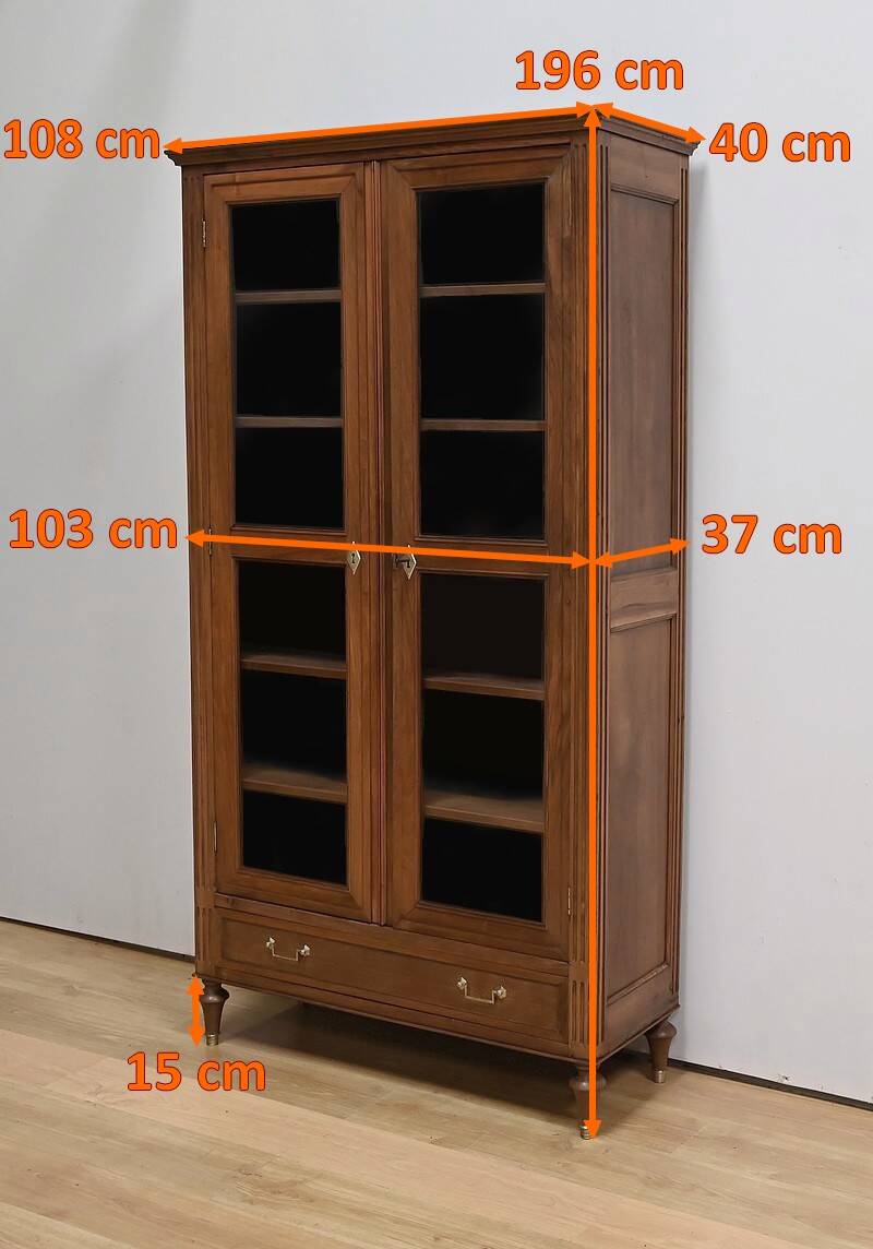 Bookcase in Solid Walnut, Louis XVI style – Mid-19th century