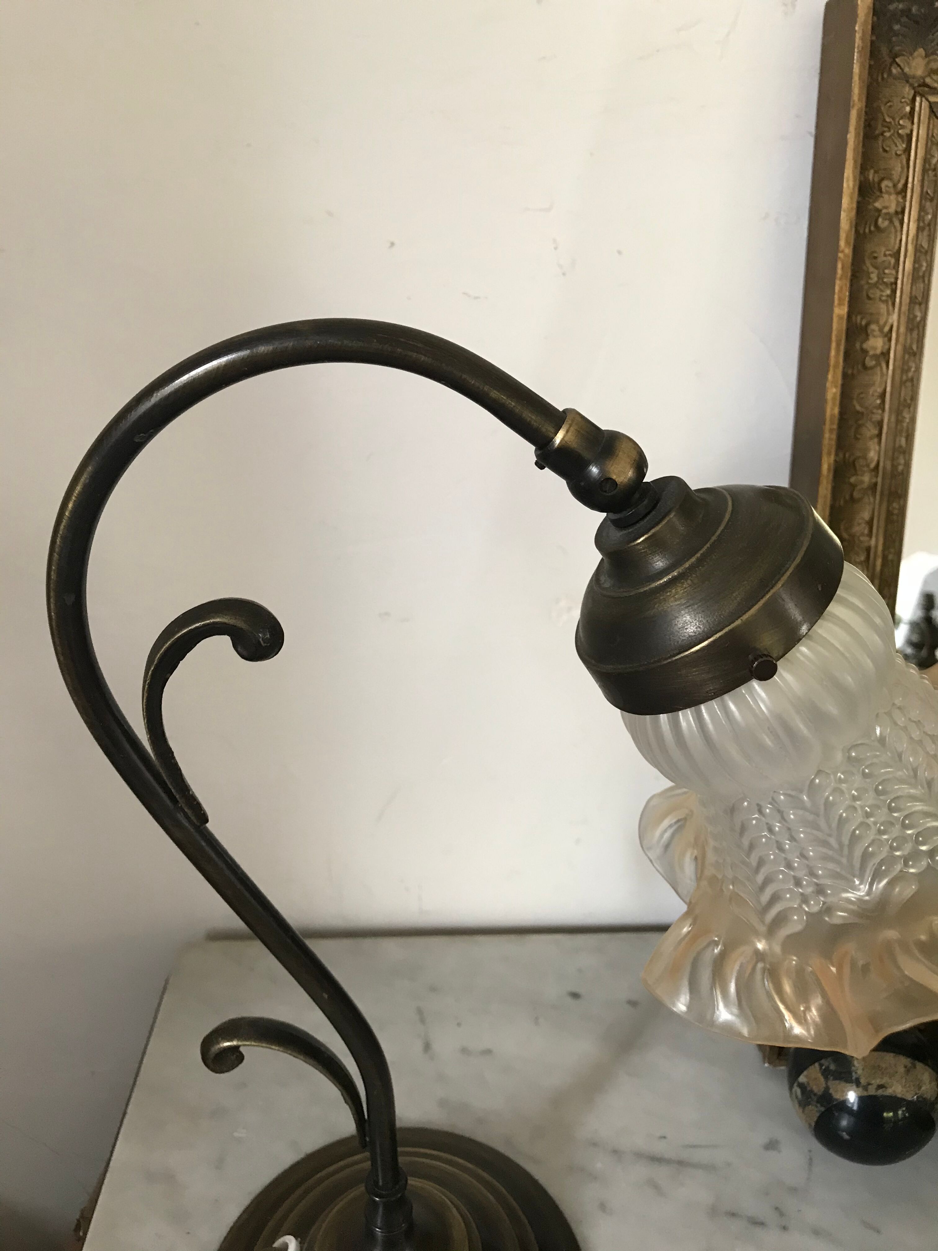 Art nouveau style tulip lamp