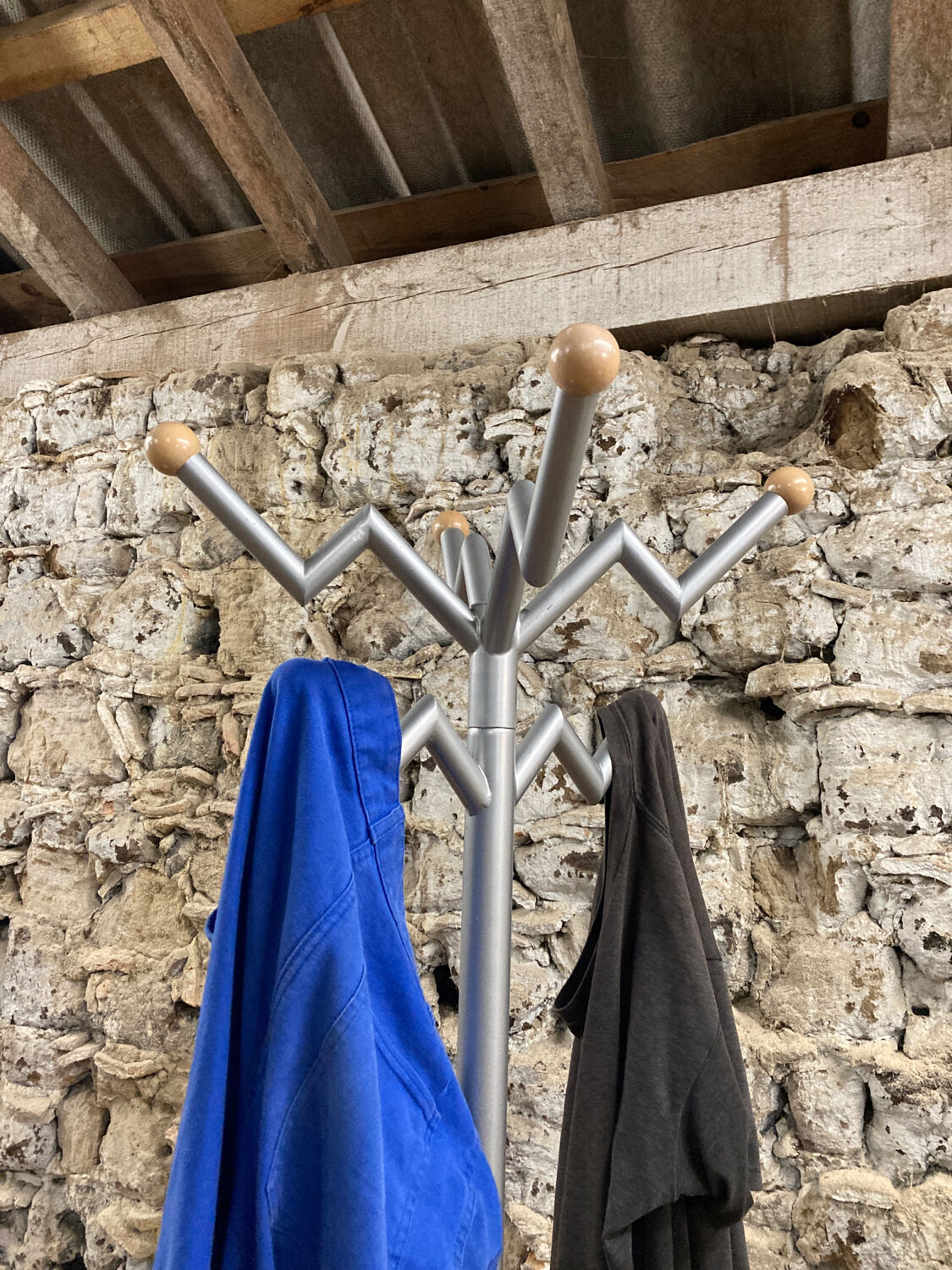 Free-standing coat rack in metal and wood 1980 1990