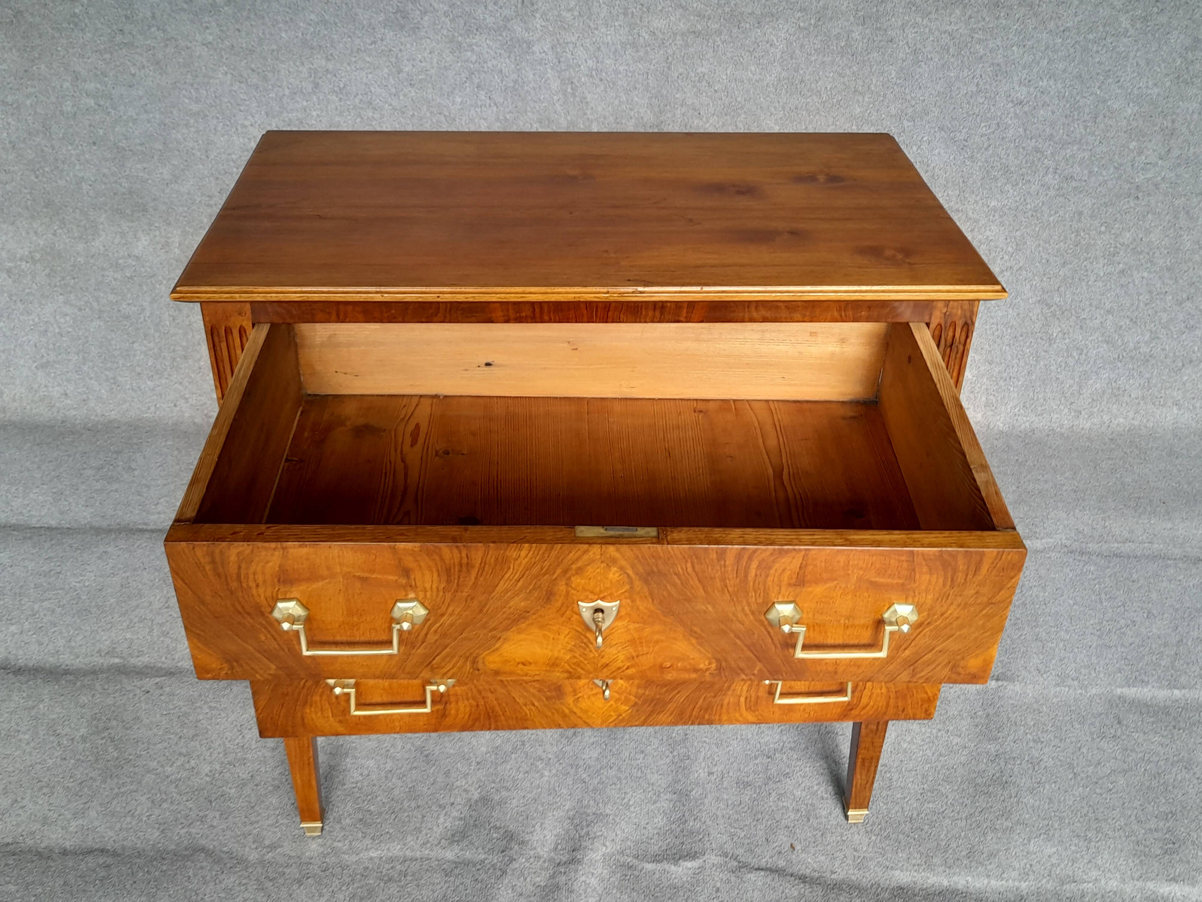 Louis XVI chest of drawers, 19th century