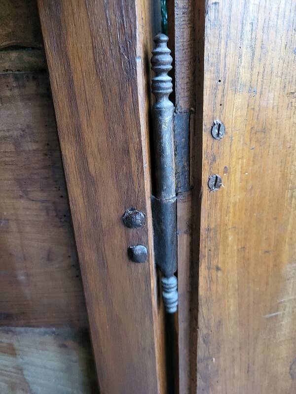 Beautiful 1 door corner in oak from the 19th century