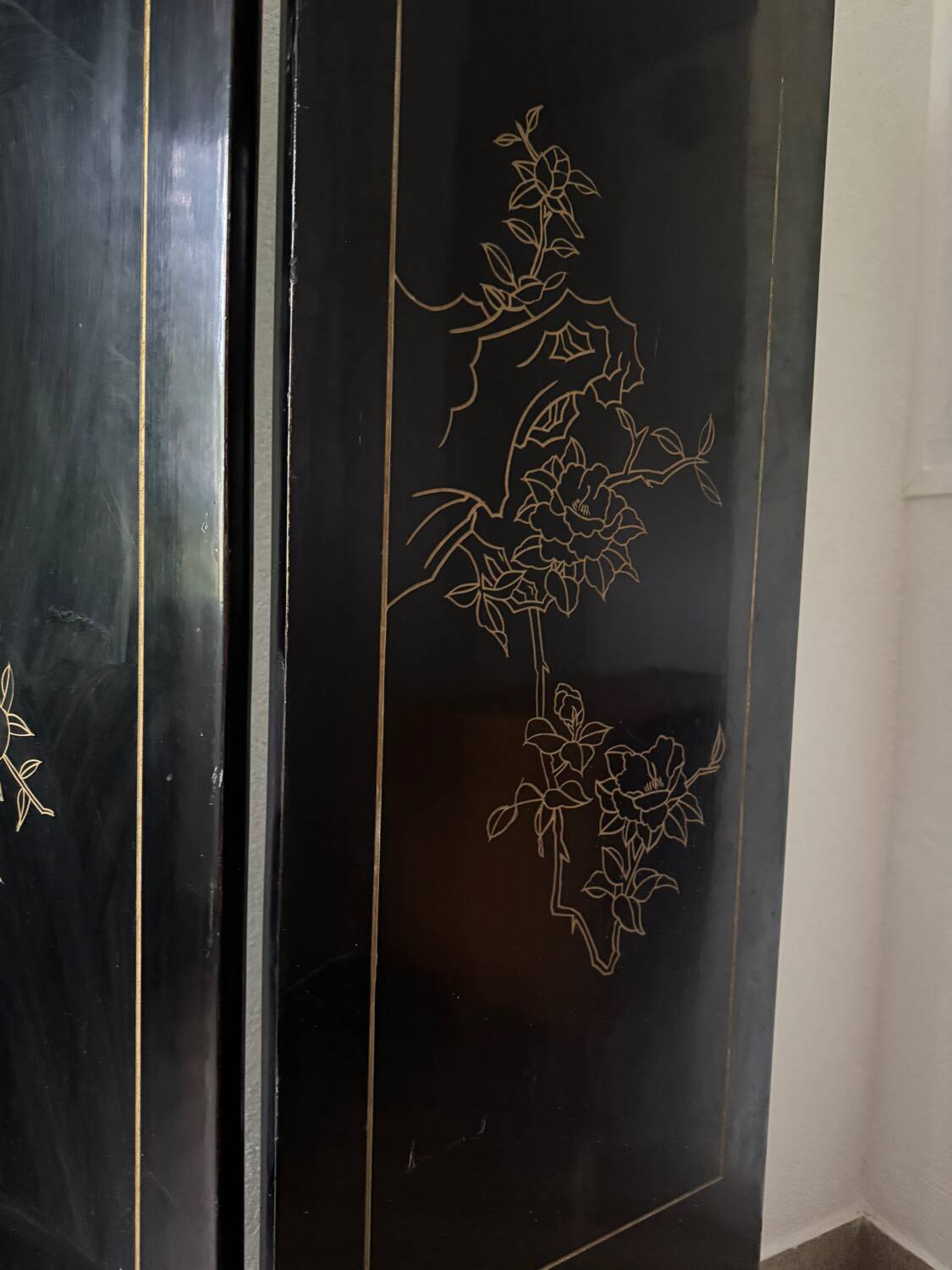 Antique Chinese lacquer screen