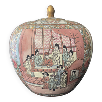 Covered porcelain jar from Canton China