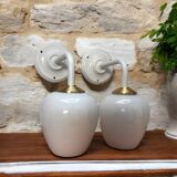 Paire d’appliques vintage en opaline blanche