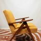 Fauteuil Mid-Century en bois de couleur jaune avec boucle au design scandinave