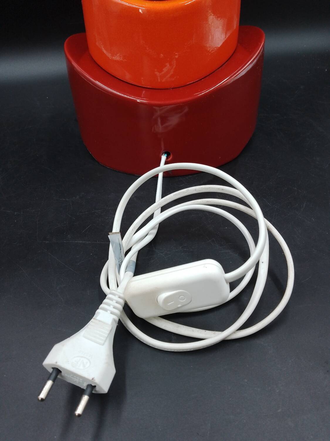 Kotska lamp model Gibus tricolor 1980 Memphis style Sun tangerine pepper
