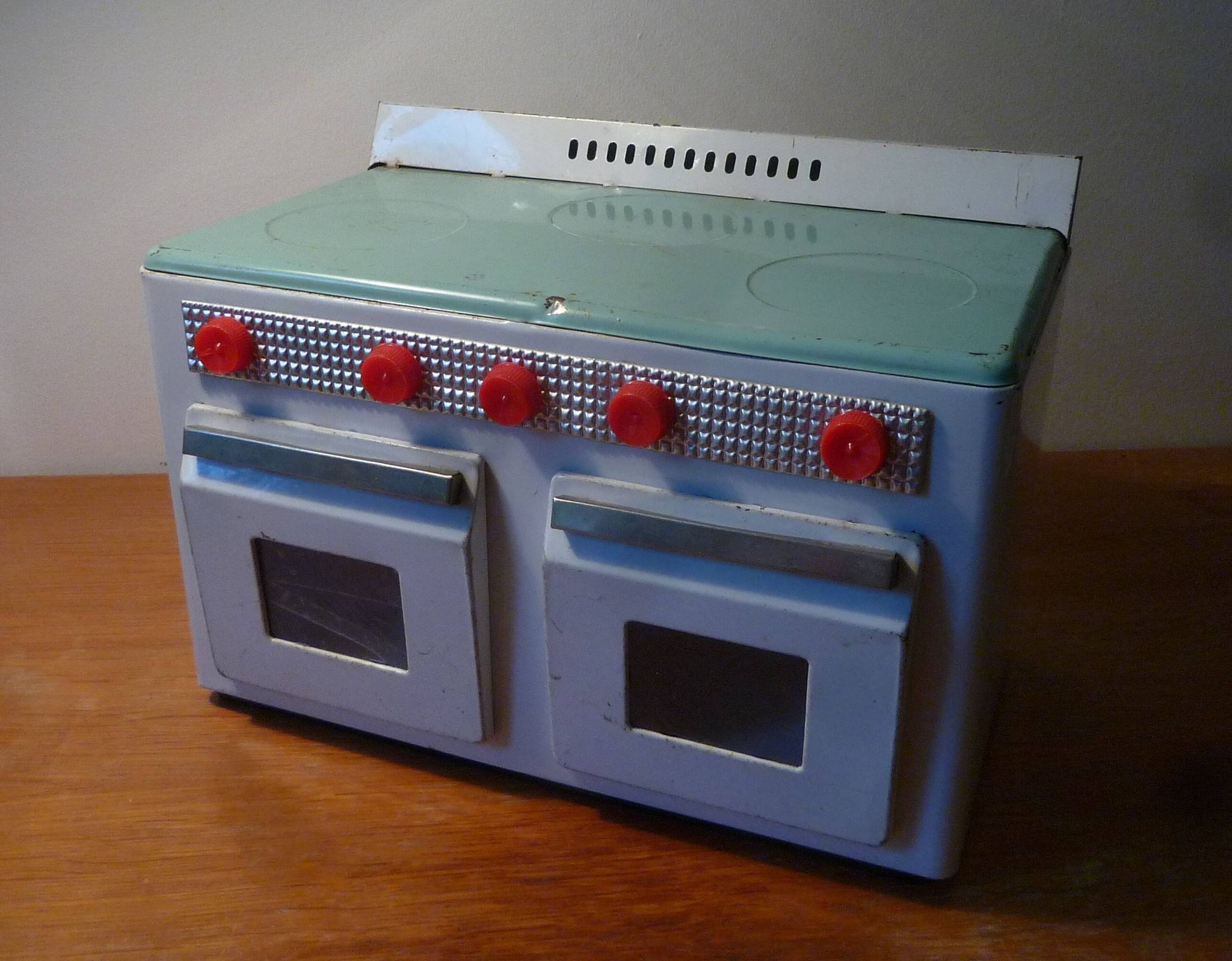 Small metal stove, vintage toy 1950s