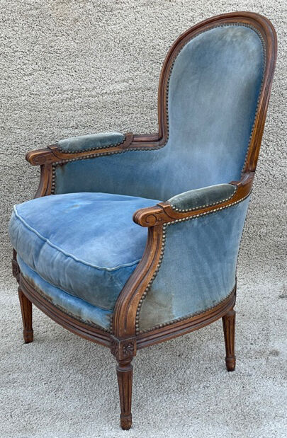Fauteuil bergère de style Louis XVI