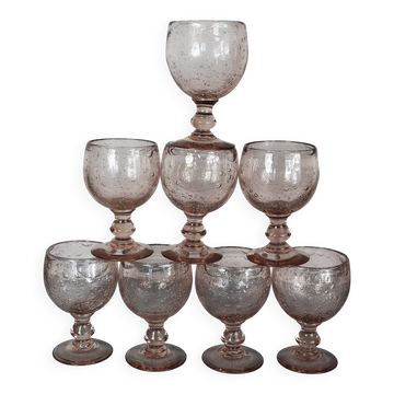 Biot: 8 verres soufflés bullés, modèle Ciboire couleur améthyste D205